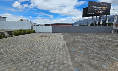 Arriendo patio terreno norte de Quito Av principal Galo PLaza - Carcelen