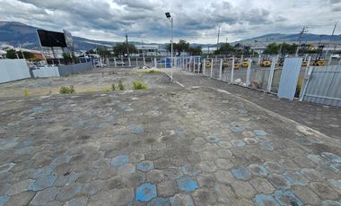 Arriendo patio terreno norte de Quito Av principal Galo PLaza - Carcelen