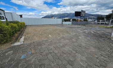 Arriendo patio terreno norte de Quito Av principal Galo PLaza - Carcelen