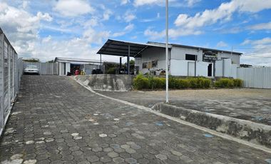 Arriendo patio terreno norte de Quito Av principal Galo PLaza - Carcelen