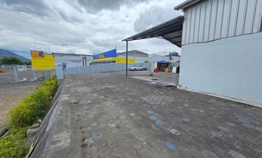 Arriendo patio terreno norte de Quito Av principal Galo PLaza - Carcelen