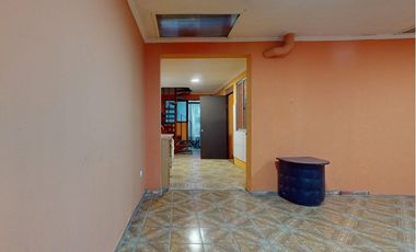 Amplia casa en Cerro Navia