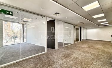 Oficina en Arriendo en Metro Alcántara