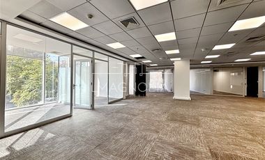 Oficina en Arriendo en Metro Alcántara