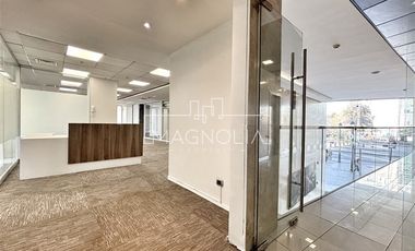 Oficina en Arriendo en Metro Alcántara