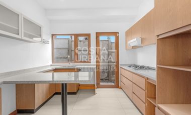CASA  NUEVA  EN BOSQUES DE MONTEMAR, CONCÓN