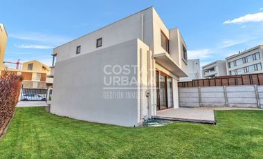 CASA  NUEVA  EN BOSQUES DE MONTEMAR, CONCÓN