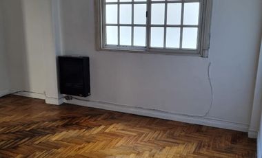 Departamento en  alquiler con espacio guarda coche - Wilde