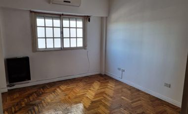 Departamento en  alquiler con espacio guarda coche - Wilde