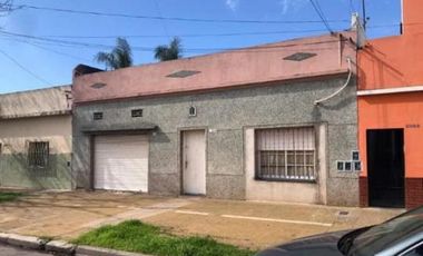 Casa en venta - 1 Dormitorio 1 Baño - San Martín
