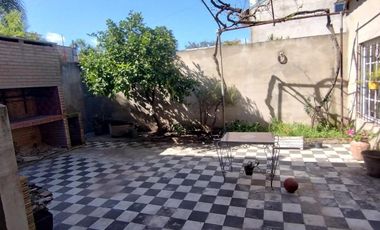 Casa en venta - 1 Dormitorio 1 Baño - San Martín