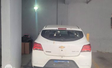 Cochera en planta baja - Montevideo 400 - Rosario Centro | Venta