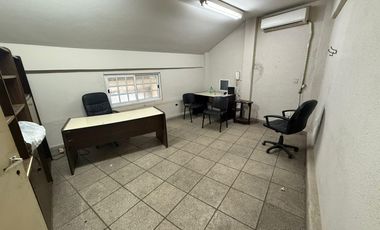 Depósito de 500 m2  TOTALES  APROXIMADOS en Lomas de Zamora