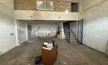 Depósito de 500 m2  TOTALES  APROXIMADOS en Lomas de Zamora