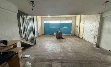 Depósito de 500 m2  TOTALES  APROXIMADOS en Lomas de Zamora