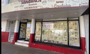 Local en  Diagonal Alvear N°11