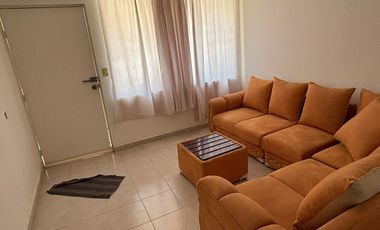 SE VENDE CASA REMODELADA EN BULEVARES DEL LAGO