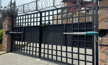 SE VENDE CASA REMODELADA EN BULEVARES DEL LAGO