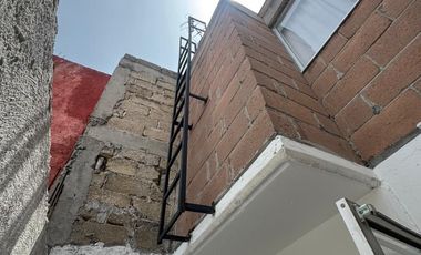 SE VENDE CASA REMODELADA EN BULEVARES DEL LAGO