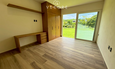 CASA DE LUJO DENTRO DE CONDOMINIO EN SAN JUAN COSALÁ, CHAPALA, JALISCO