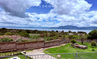 CASA DE LUJO DENTRO DE CONDOMINIO EN SAN JUAN COSALÁ, CHAPALA, JALISCO