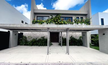 Casa en venta Lagos del Sol Cancún – 4 recámaras, comodidad, lujo y seguridad