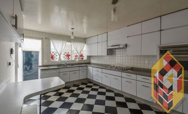 CASA EN VENTA  EN LAS LOMAS DE CHAPULTEPEC