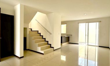 CASA EN VENTA EN ZONA REAL