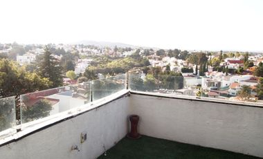 Venta o Renta  Casa en Lomas de Valle Escondido