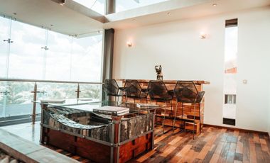 Venta o Renta  Casa en Lomas de Valle Escondido