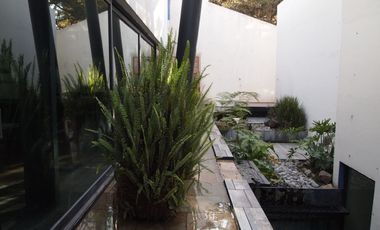 Venta o Renta  Casa en Lomas de Valle Escondido