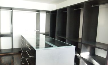 Venta o Renta  Casa en Lomas de Valle Escondido
