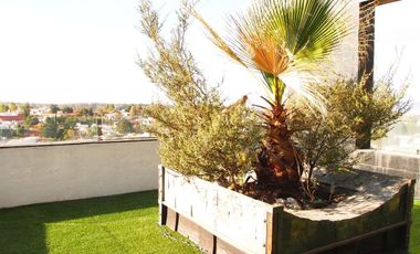 Venta o Renta  Casa en Lomas de Valle Escondido