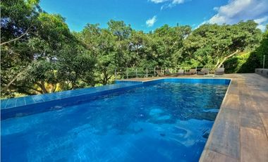 Maat vende Casa cojunto campestre-Villeta 3.023m2 $1.100Millones