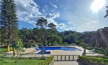 Maat vende Casa cojunto campestre-Villeta 3.023m2 $1.100Millones