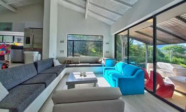 Maat vende Casa cojunto campestre-Villeta 3.023m2 $1.100Millones