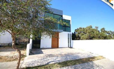 Bonita casa en La Cima en Renta