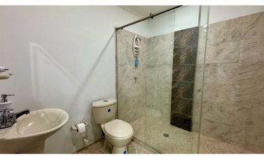 Casa de tres pisos con terraza en venta Barrio Altamira Palmira Valle