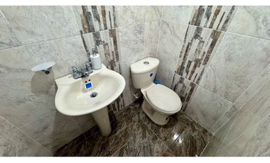 Casa de tres pisos con terraza en venta Barrio Altamira Palmira Valle