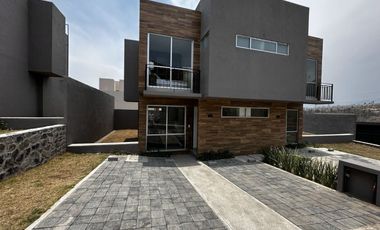 Casa - Residencial Lago Esmeralda
