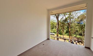 VeNtA 8 suites con JACUZZI particular en Mindo (para vacacionar o para inversión 15% anual)