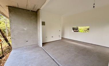 VeNtA 8 suites con JACUZZI particular en Mindo (para vacacionar o para inversión 15% anual)