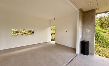 VeNtA 8 suites con JACUZZI particular en Mindo (para vacacionar o para inversión 15% anual)