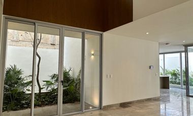 Casa - Fraccionamiento Vía Cumbres