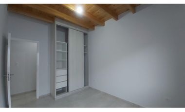 ALQUILO · DEPTO PRIMER PISO · 2 DORM · GUAYMALLEN ·  R. VENETO ·