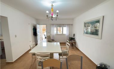 VENTA CASA (3) AMB. C/PATIO FRENTE AL MAR - BARRIO CONSTITUCION