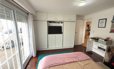 VENTA CASA (3) AMB. C/PATIO FRENTE AL MAR - BARRIO CONSTITUCION