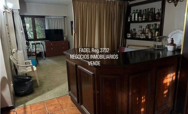 Los Troncos Chalet 5 ambientes Parque Piscina A RECICLAR