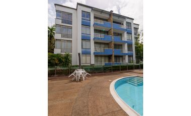 Apartamento con club house para venta en Melgar
