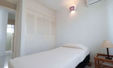Apartamento con club house para venta en Melgar